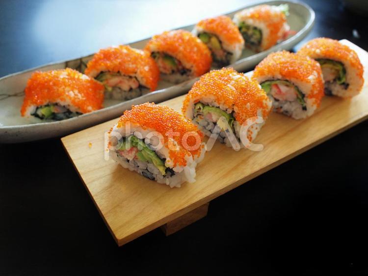 ロサンゼルスで本場のカリフォルニアロールを堪能！もはや寿司じゃない