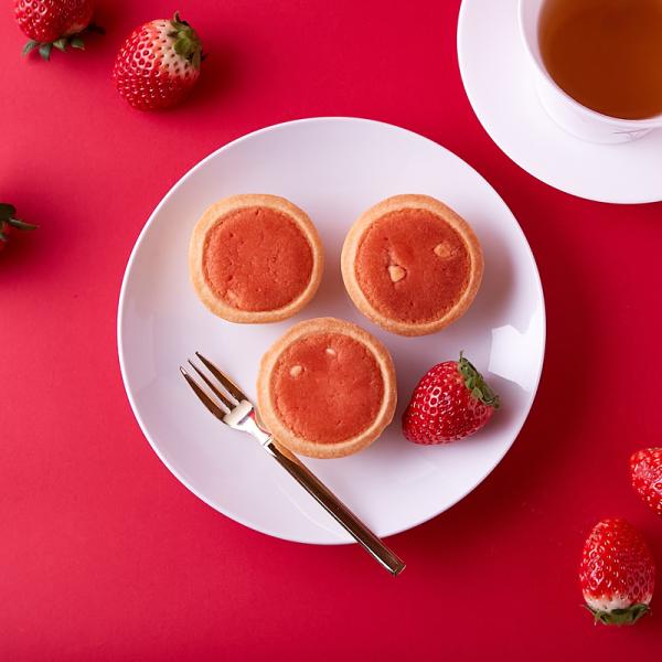 甘酸っぱいジャムを楽しむ しっとりタルトクッキーいちごの日のおやつには、ジューシーな果実感を楽しめる「いちごのタルト」を🍓寒い日には温かい紅茶と一緒にぜひ。クッキービスケット🍪いちごのタルトいちごの日イチゴの日ミスターイトウイトウ