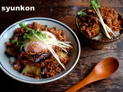 なすとひき肉で作る絶品丼レシピ2025 年のリアルなLemon8ユーザー体験