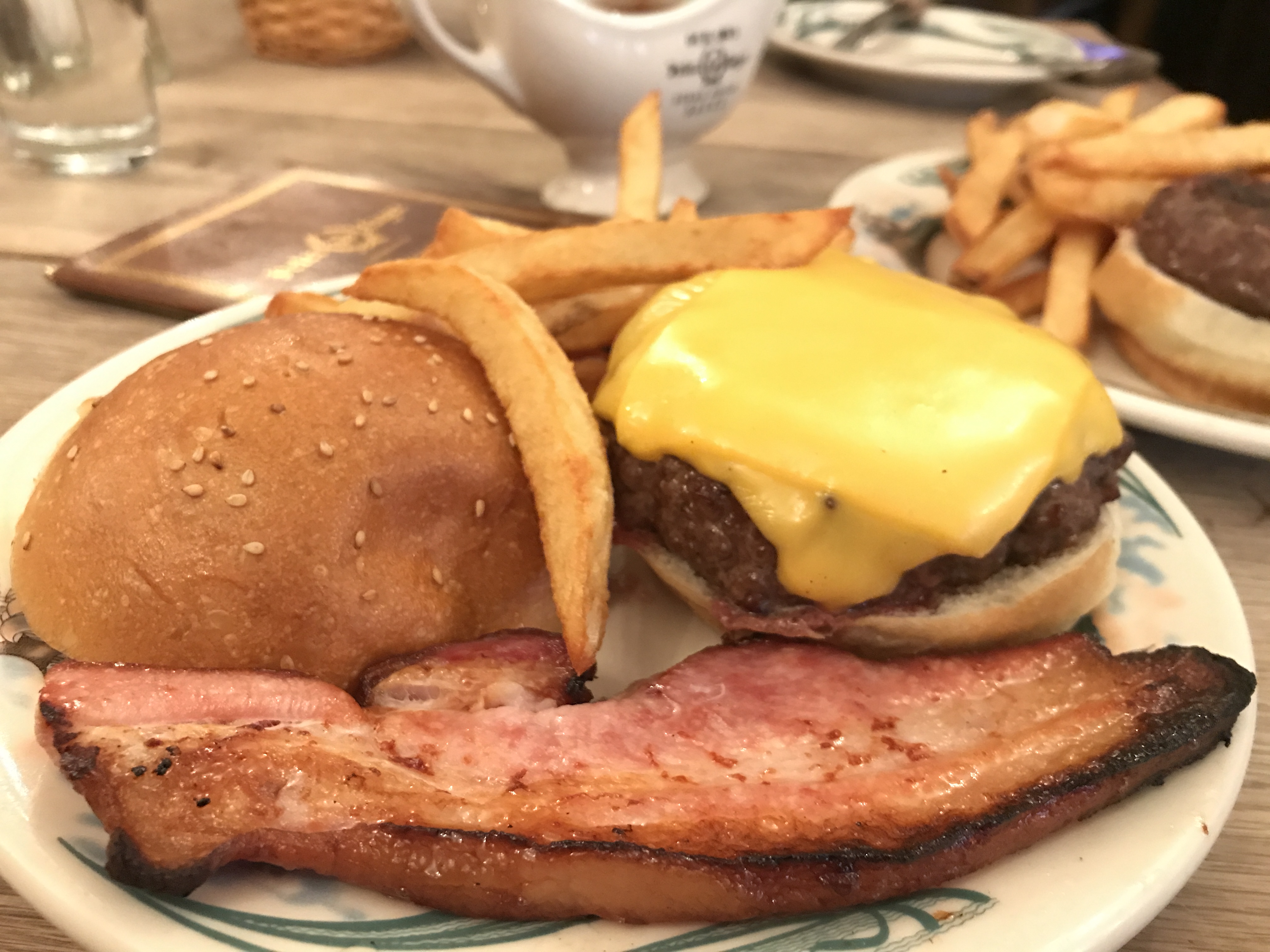 ニューヨークでいちばん美味しいバーガ