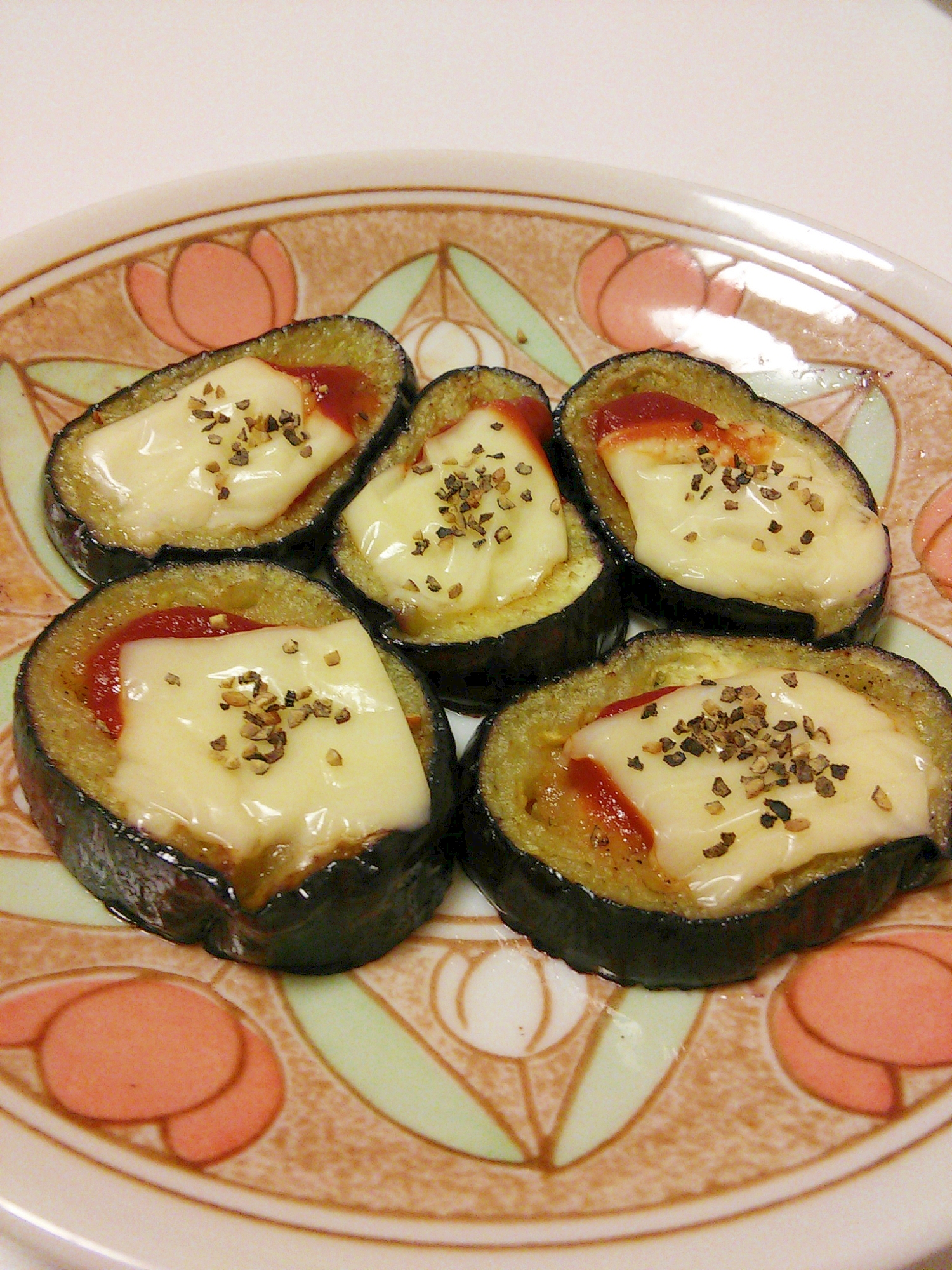 ズッキーニのケチャップチーズ焼きのざっくりレシピ