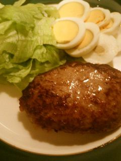 沸騰ワード10 スンドゥブ風ハンバーグ・キムチ煮込みの作り方。志麻さんの人気レシピ！ - miraku 〜美楽食