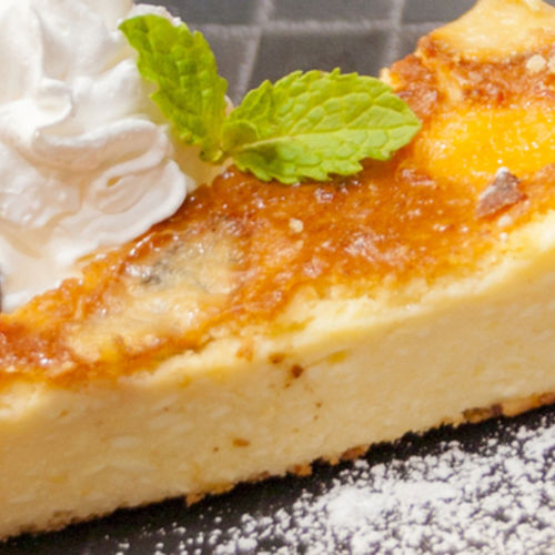 チーズケーキマニアのお店はチーズケーキパラダイスだった！ 『テリーヌバスクチーズケーキ東京』～黒猫スイーツ散歩 秋葉原編③～さんたつ by 散歩の達人