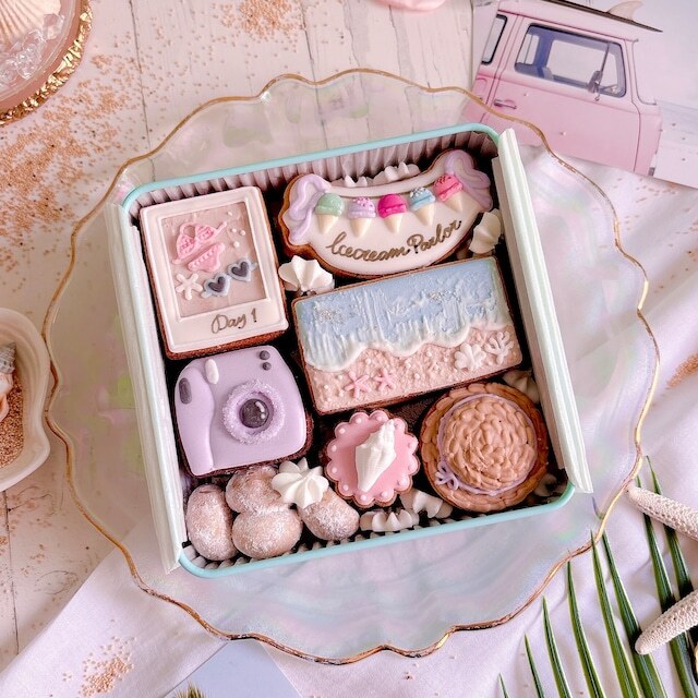 ふるさと納税 知立市 フォトクッキー カフェプリ 直径9cmアイシング 1枚50g 3枚 画像送信カードお誕生日用 夢かわ アイシングクッキー 9枚 入り 誕生日 女の子 子供 こども ゆめかわ お祝い 御祝い 洋菓子 お菓子 贈答 焼菓子 プレゼント ギフト 贈り物 クッキー