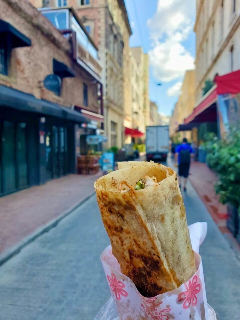 トルコ名物の「サバサンド」 - 大阪ベイ経済新聞