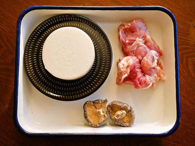 最後の一滴まで飲み干したくなる。大根はとろける柔らかさ「ボリューム満点鶏肉と大根のうま塩スープ」