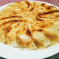 羽根付き餃子の裏技 片栗粉も入れてモチッ！カリッ