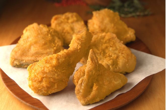 ケンタッキーのフライドチキンは翌日でも食べられる？おいしく復活させる方法は？日持ちの目安や美味しい保存方法など詳しく解説！おうちごはん研究所