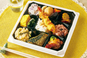 イトーヨーカドーの絶品弁当4選！ボリューム満点のかつ重＆野菜たっぷり黒酢弁当もぐナビニュース もぐナビ