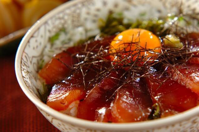 まぐろとアボカドの海鮮丼