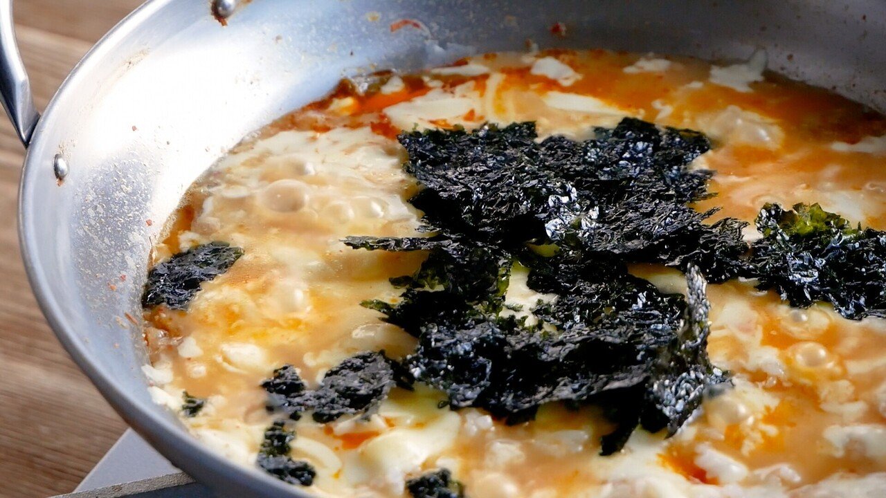 キムチ鍋を最後までおいしく！絶品「しめ」レシピ9選 - macaroni