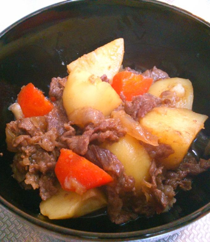 コクうま肉じゃが 調味料黄金比＆彩り良し