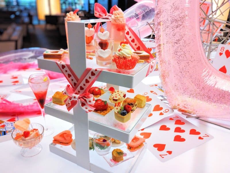 ディズニー 不思議の国のアリス トランプ兵ハート スクエアポーチ ポーチ ホワイト レッド -パーフェクトワールドトーキョー -プレゼント＆ギフトのギフトモール