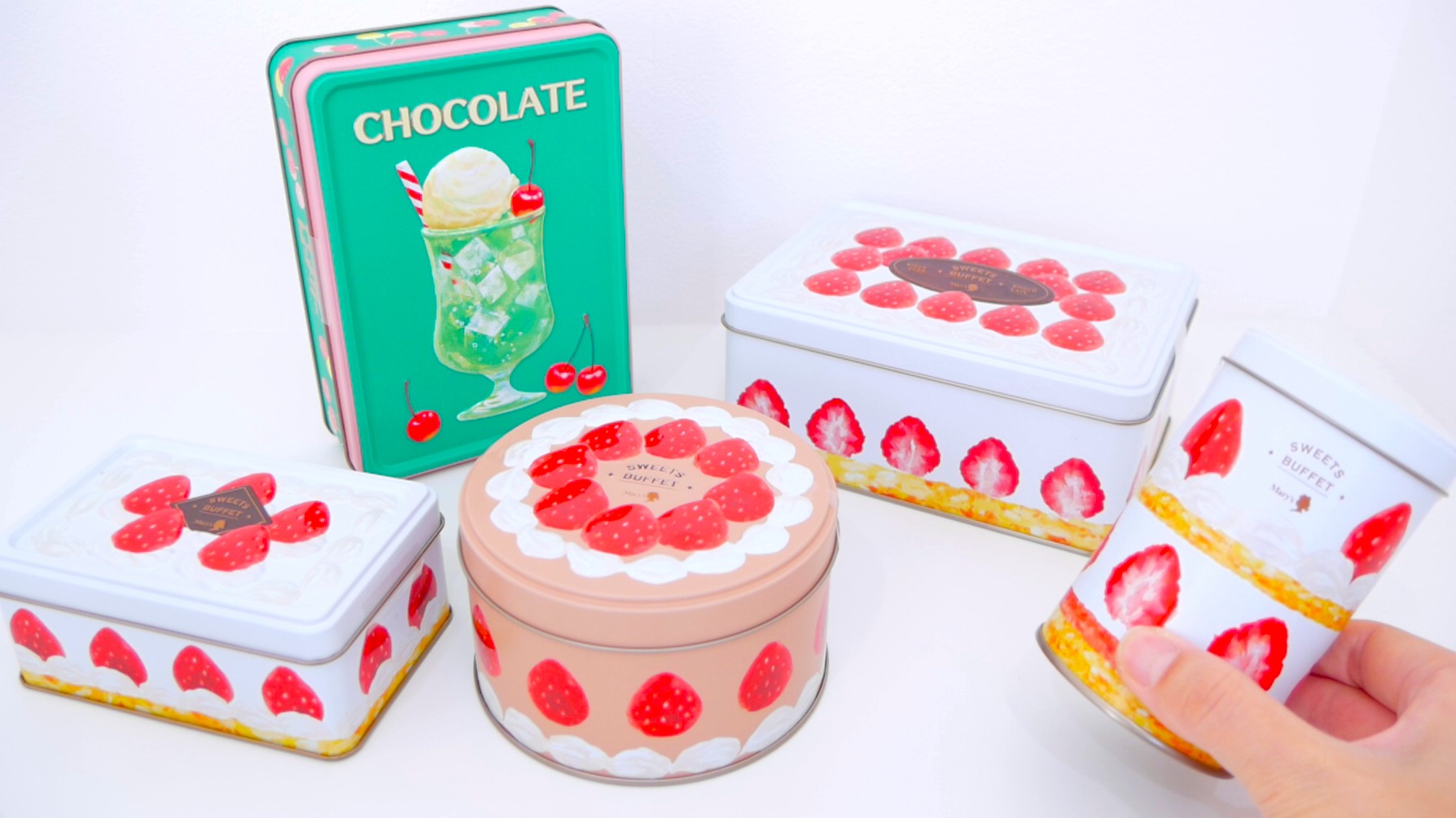 またまた工作。 ゲームセンターでよく見かけるワニワニパニックを手作りしてみました。 結構クオリティ高い？ 母頑張りましたー！！ ワニは牛乳パック でできてるんですが、中に潰した牛乳パック入れ込んでるので かなり強度あって叩いても潰れません。 子供の年齢に合わせ