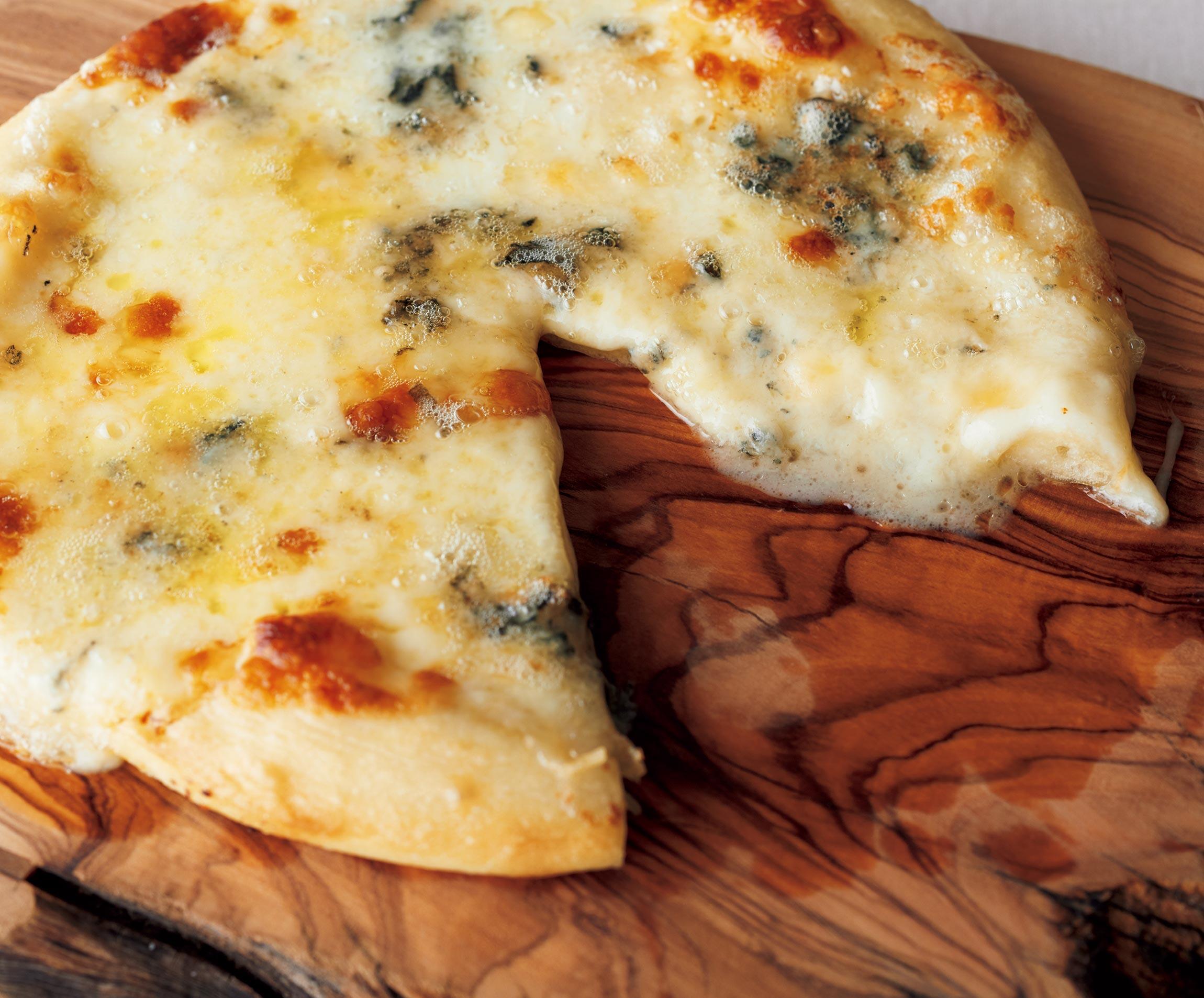 4種チーズのアップルハニーピザ