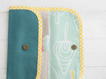 オリジナル型紙 10-038 2つ折りマルチケースの作り方 - 縫いナビ 生地のマルイシ