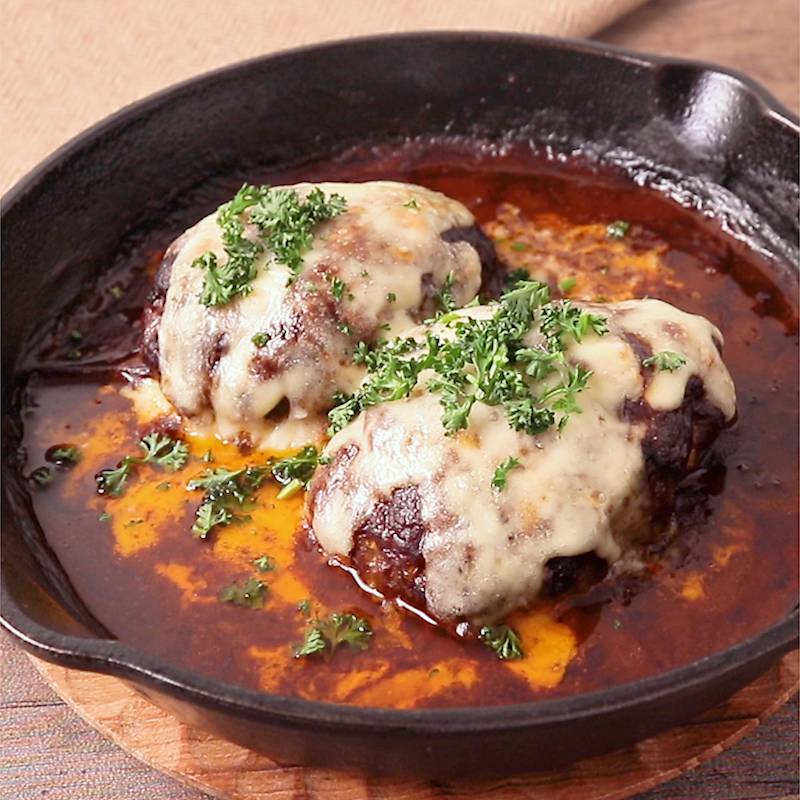 オーブンでふっくら！包み焼きハンバーグレシピ・作り方 - E・レシピ