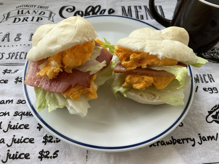 ピンク♡ 退会者 さん・白い食卓ロールを焼いたら、