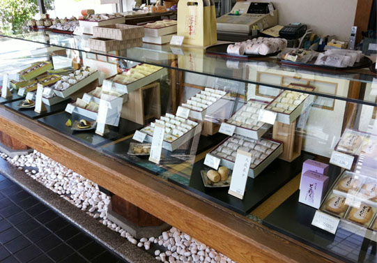 季節のディスプレイ│辻製菓専門学校ブログ│辻製菓専門学校 - 製菓のプロを育てる専門学校