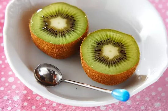 固く酸っぱいキウイを甘く食べよう♪ by にこまるごはんクックパッド簡単おいしいみんなのレシピが392万品