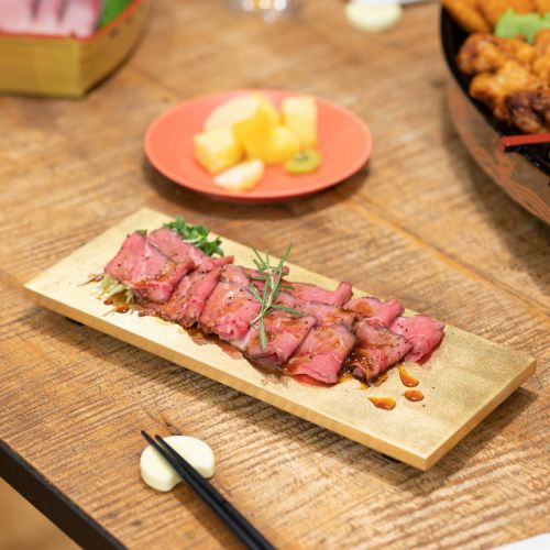 筋肉料理人の筋肉レシピ 2華やか! クリスマスリースのローストビーフサラダマイナビニュース