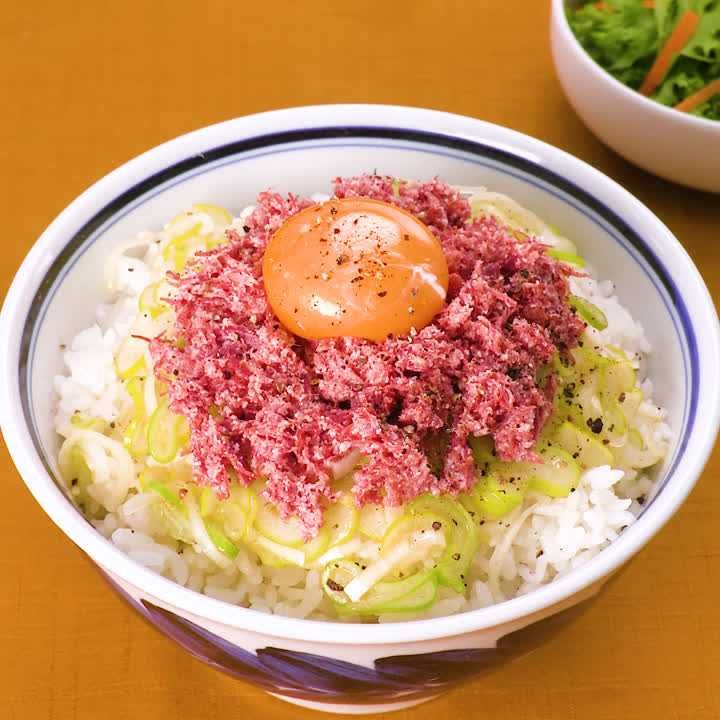 簡単男飯！めちゃウマ「コンビーフ丼」