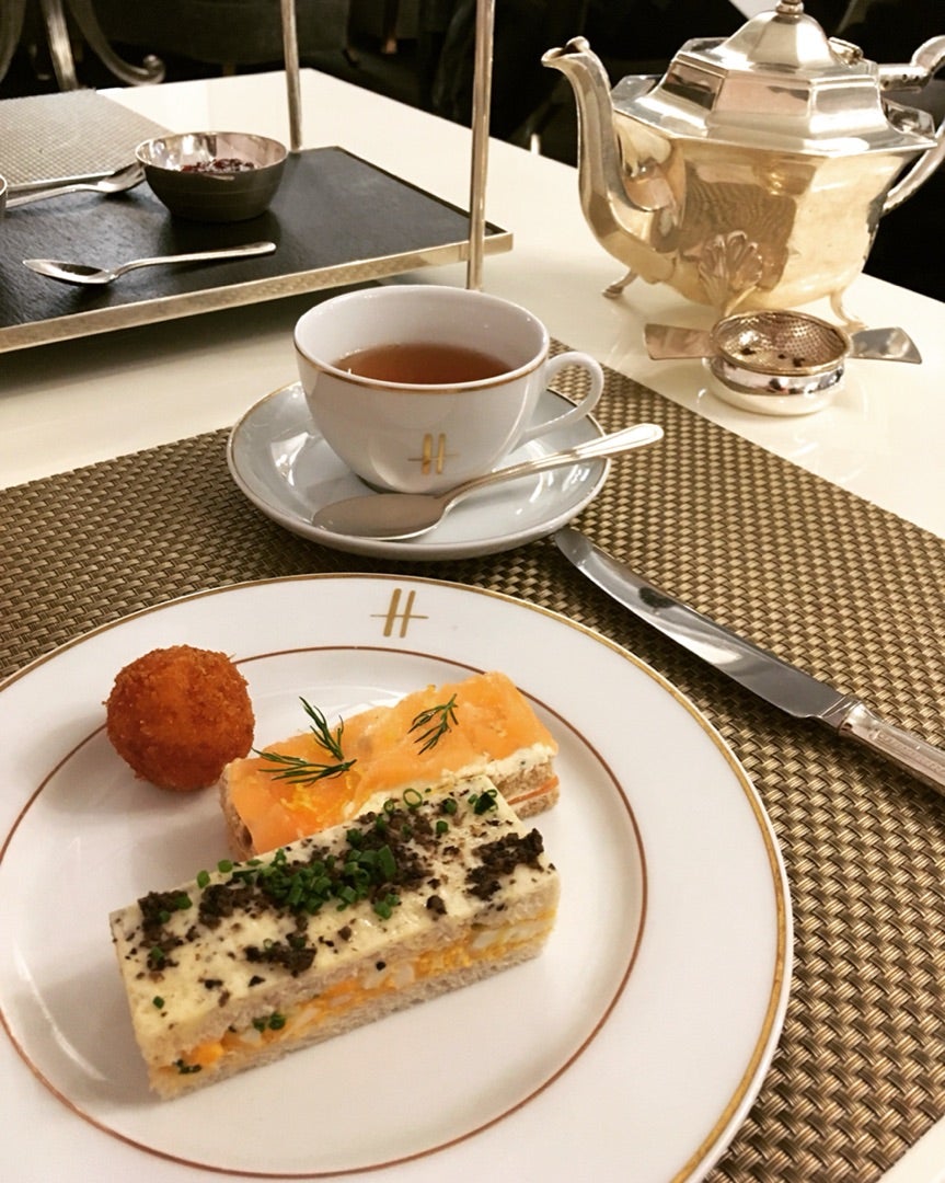 イギリス・ハロッズのアフタヌーンティーArrange Tea's Room