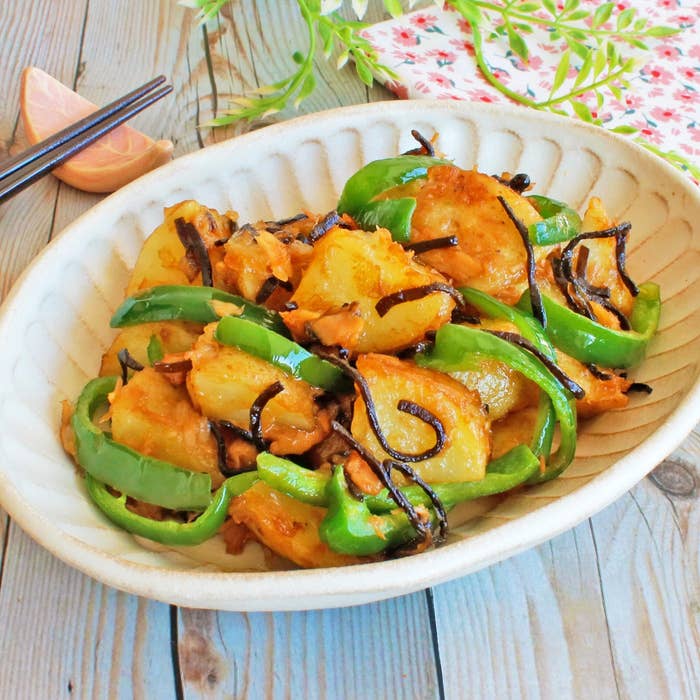 シャキシャキふわとろ「ピーマンと卵の塩昆布和え」