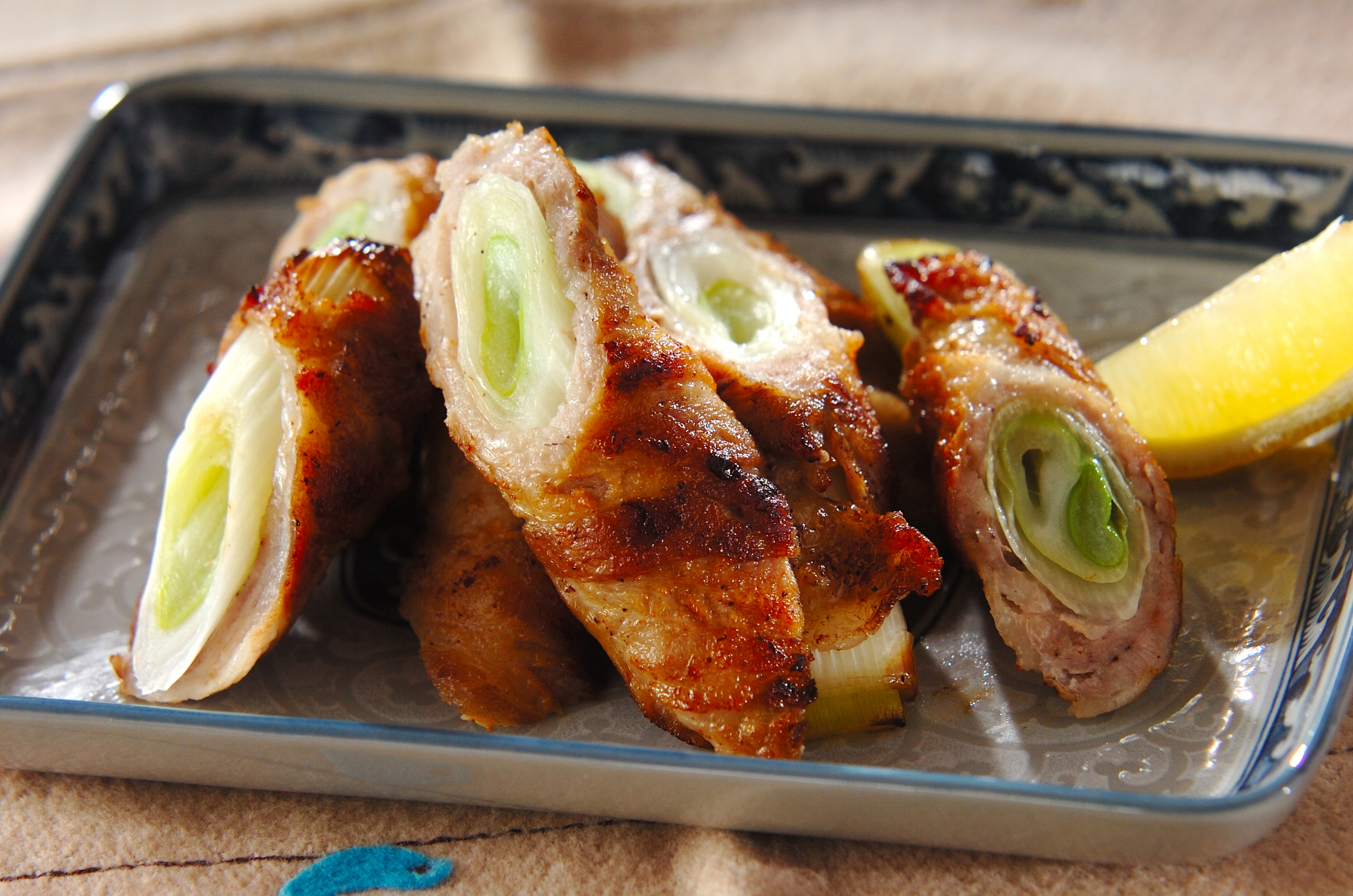 ネギ30本大量消費チャレンジ。これがネギ鍋の新定番レシピだ！農家漁師から産地直送の通販 ポケットマルシェ