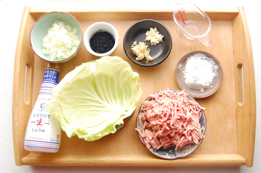 志麻さんレシピキャベツと鶏肉のブレゼ☺️すき焼き風の煮汁の黄金比シンプルな料理とせいろ愛☺️