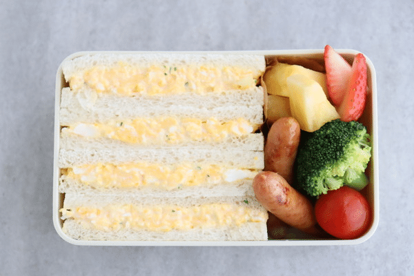 激しい雷雨と、チーズオムレツ弁当ぽちぽちぽちぽち しあわせいっぱい