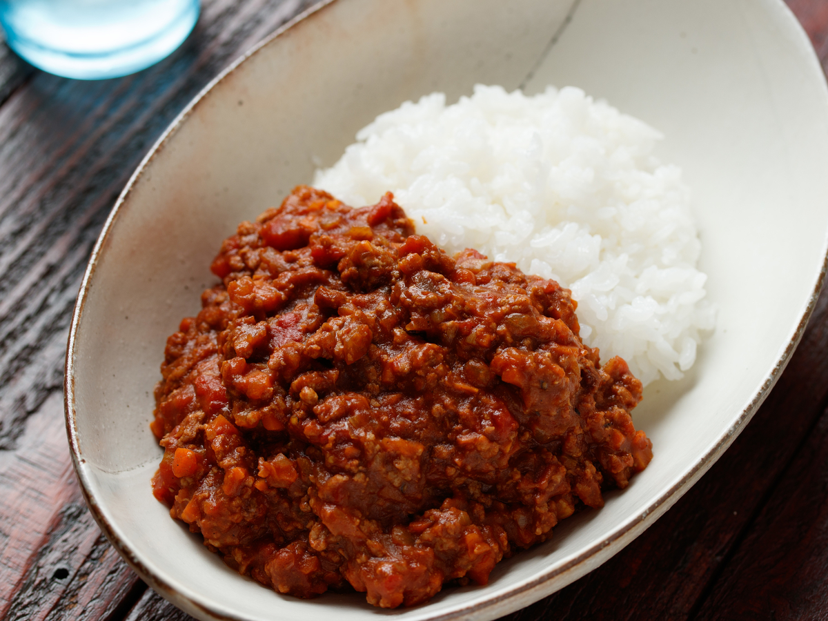 ひき肉です S＆B「ワンミートディッシュ キーマカレー」とひき肉だけで7分で4人前の爆速時短飯を作ってみた！Pouch ポーチ