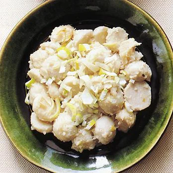 とり肉と里いもの中華風煮もの