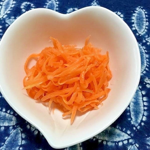 「カンタン酢」で作る大根とにんじんの紅白なます