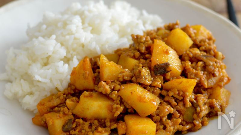 カレーにジャガイモ代わりに入れたのは？専門家が2300種類から厳選・ご当地レトルトカレー3品Sitakke したっけ