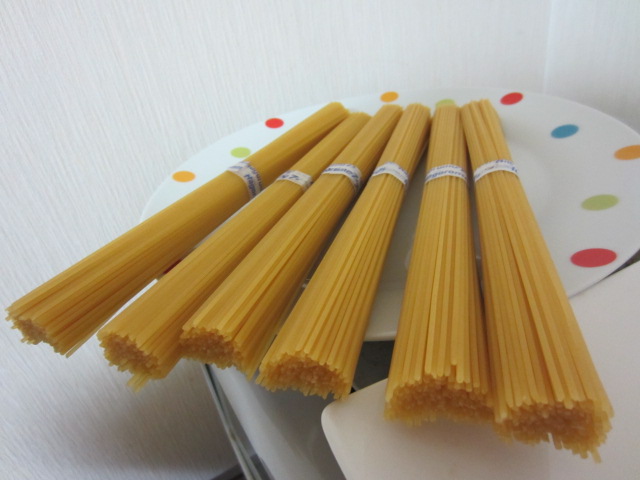 パスタ1人前はどのくらい？ひとりパスタを楽しむレシピ3選！生パスタ製造・業務用卸・ご家庭向け販売のニューオークボ