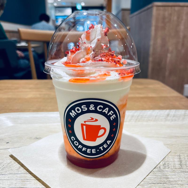 モスバーガー 埼玉限定の人気商品が復活！「まぜるシェイク 埼玉県産いちご」を実食MORE