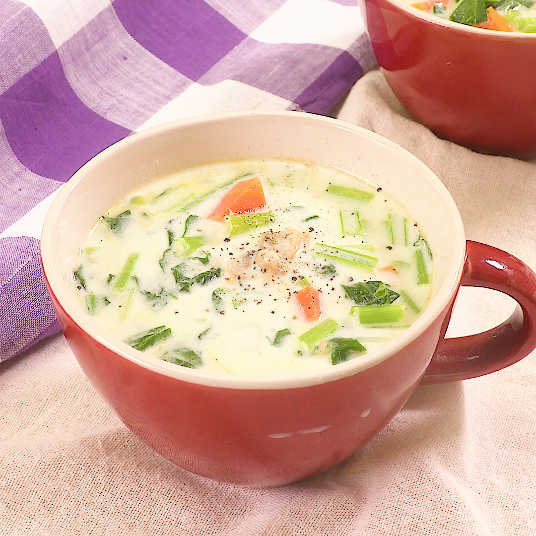 野菜の甘みを味わう塩分控えめなコンソメスープ