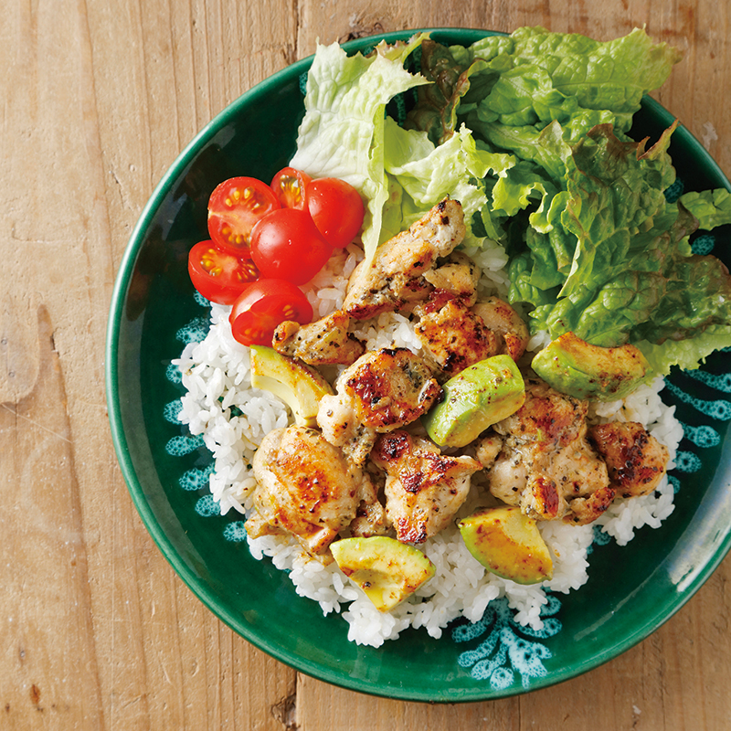 チキンとアボカドのサラダ丼のレシピ・作り方 簡単＆時短- レタスクラブ