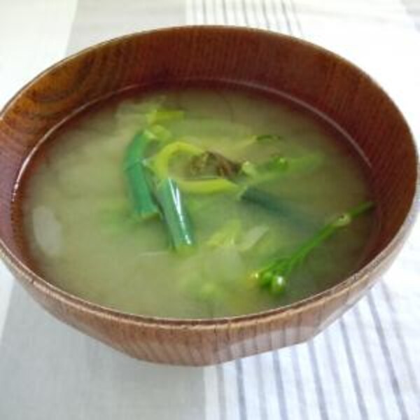 わらびと豆腐の味噌汁