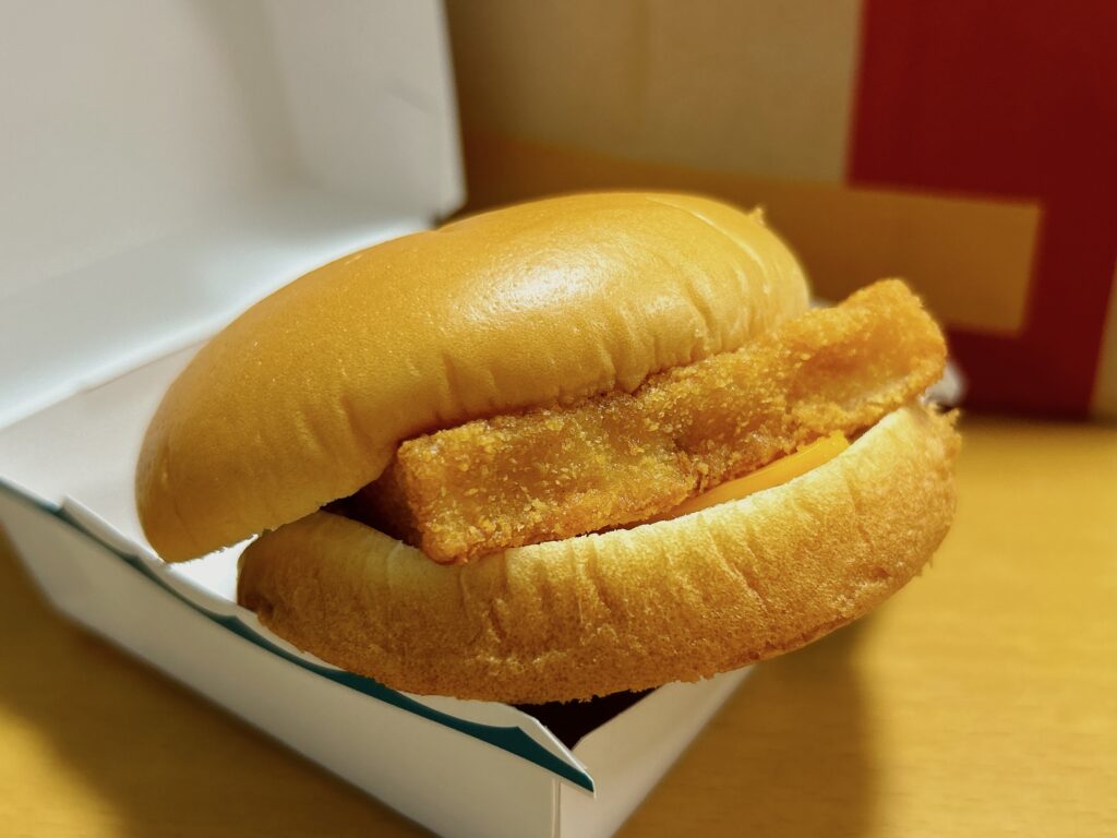 魚フライで良タンパクのハンバーガー！ マクドナルドのフィレオフィッシュ - 太り気味用の食品カタログブログ