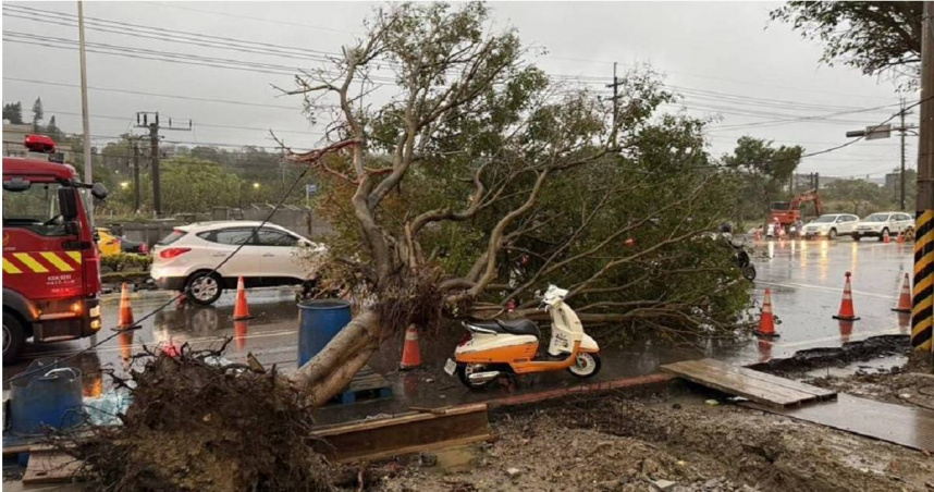 法拍屋 有謙19期新竹市法拍中華路五段892之1號4層樓臺鐵香山車站-889法拍屋網