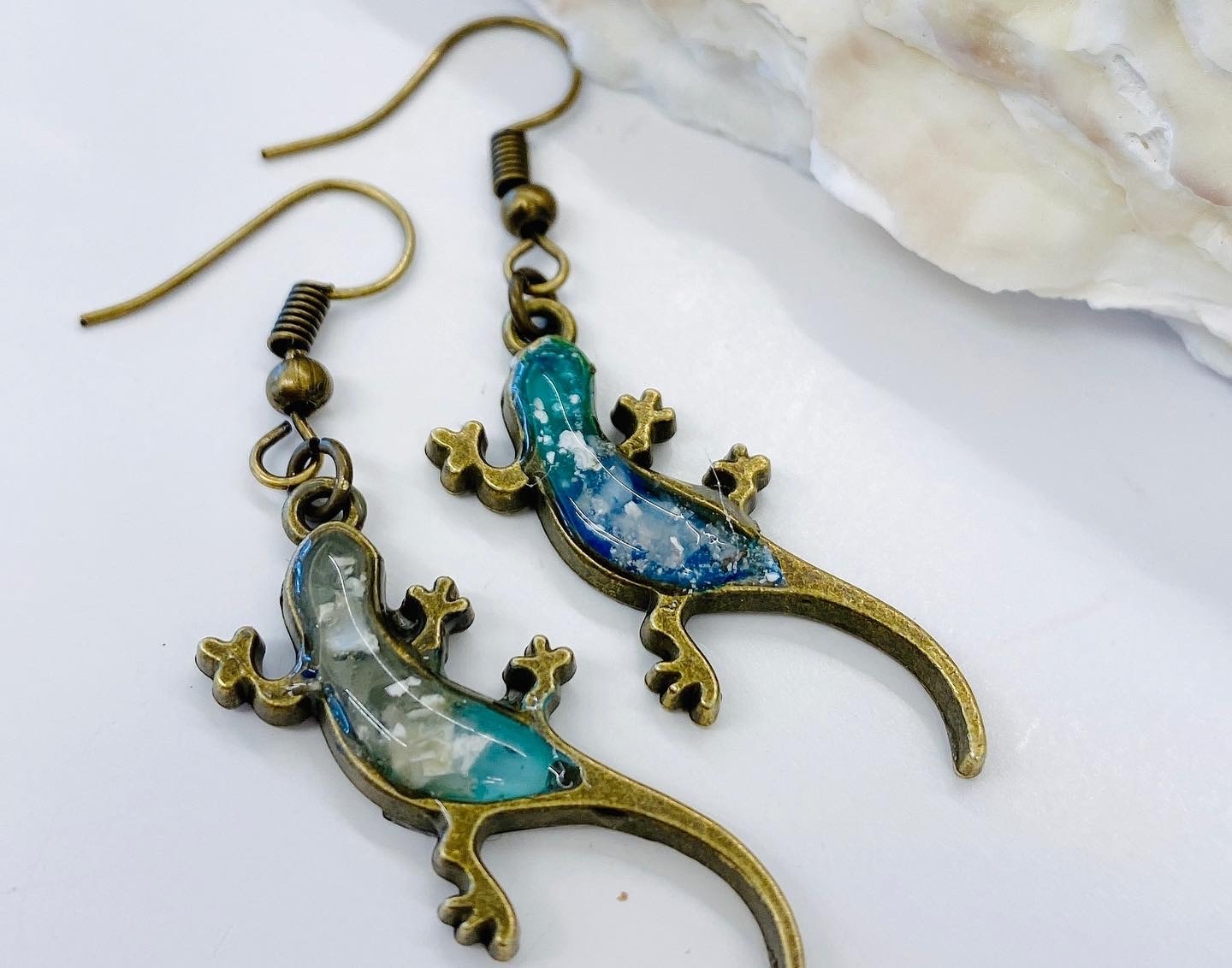 牡蠣の街 呉市産 牡蠣殻 ネックレス oyster shell jewelry リバーシブル シンプル かわいい 可愛い 金属アレルギー 対応サージカルステンレス アクセサリー ジュエリー 贈り物 ギフト プレゼント 送料無料 広島県 呉市 ku111-003-r広島県呉市ふるさと納税サイト