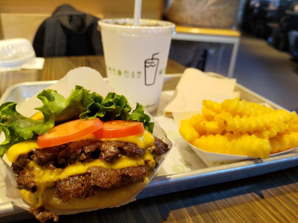 Shake Shack シェイクシャック 」の 10周年NEW NEW YORK CLUB