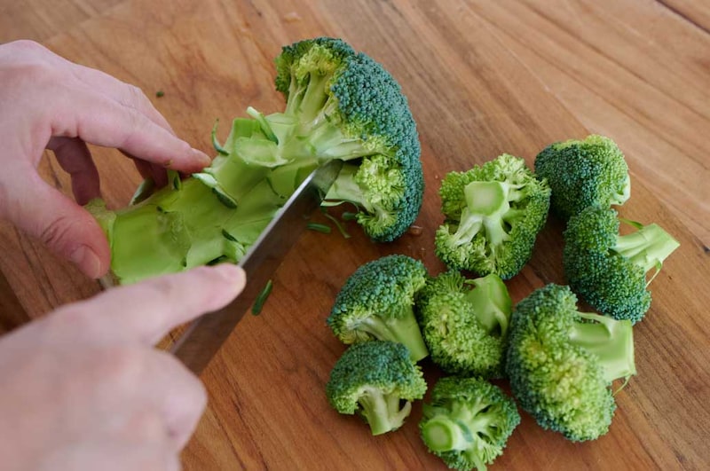 食品ロス削減へ、ブロッコリーの茎を活用したチップス発売 オイシックス・ラ・大地が描く「食のアップサイクル」：朝日新聞SDGs ACTION