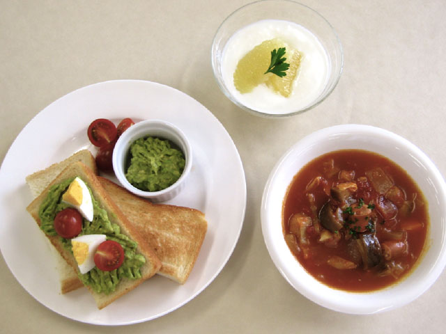 168 アボカド＆とろーり半熟卵のトーストおすすめレシピバナナはスミフル