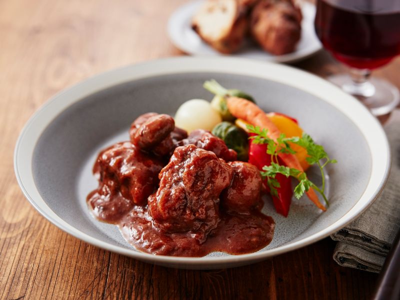 牛ホホ肉の赤ワイン煮