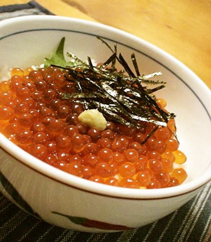 魚のプロ直伝 簡単いくらの醤油漬けレシピ。失敗しない生筋子 鮭の卵 のほぐし方を解説！三越伊勢丹の食メディアFOODIE フーディー