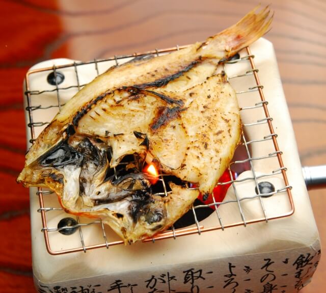 魚焼きグリルを使わない！フライパンで、おいしい魚の焼き方 - 北欧、暮らしの道具店