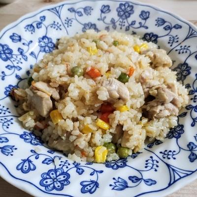 炊飯器で2品調理 コンソメ麹で鶏肉＆ピラフ 作り方 : manaの発酵ごはんいただきます